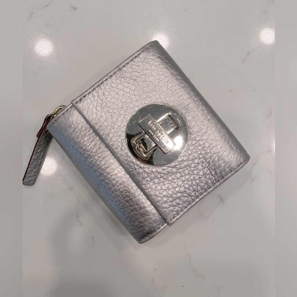 KATE SPADE ♠️ wallet